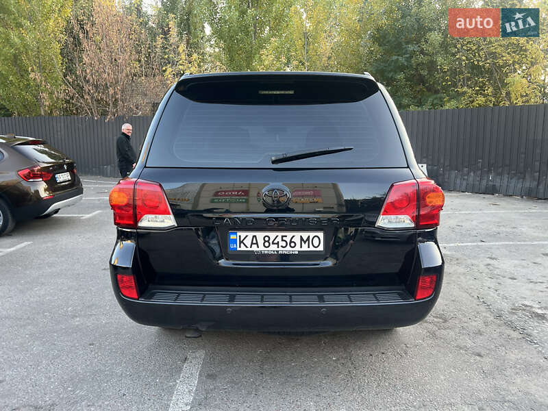 Позашляховик / Кросовер Toyota Land Cruiser 2012 в Києві