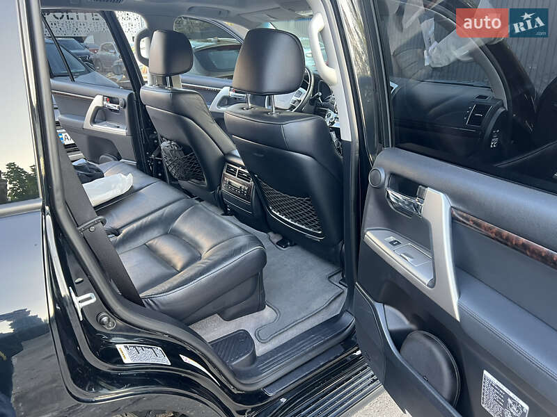 Позашляховик / Кросовер Toyota Land Cruiser 2012 в Києві