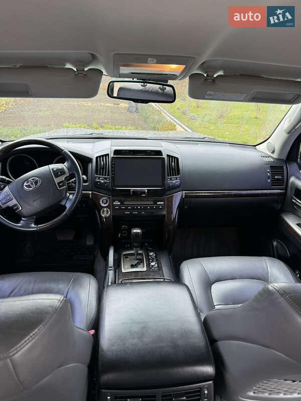 Внедорожник / Кроссовер Toyota Land Cruiser 2010 в Тернополе