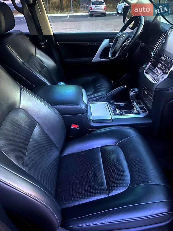 Внедорожник / Кроссовер Toyota Land Cruiser 2018 в Киеве