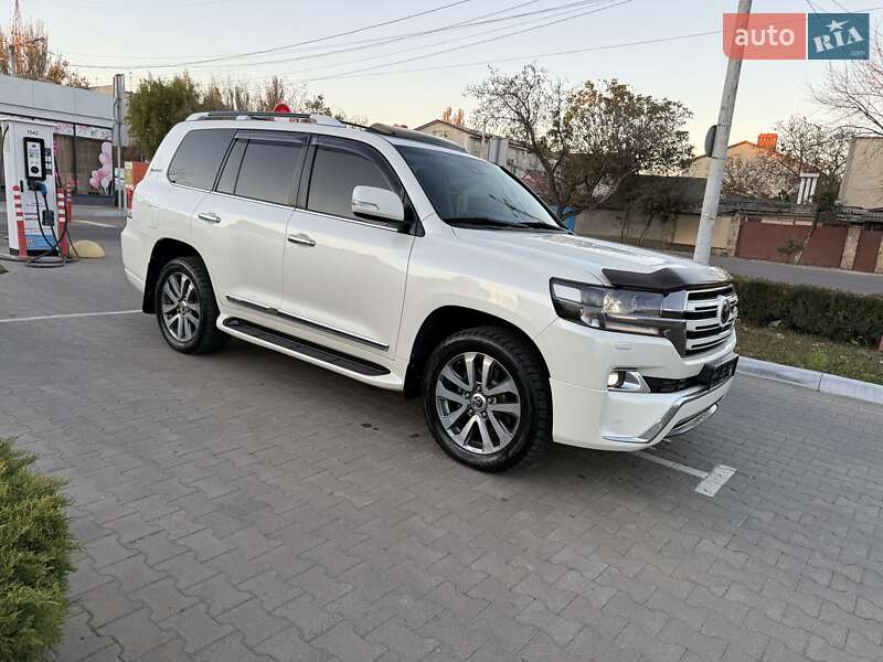 Внедорожник / Кроссовер Toyota Land Cruiser 2018 в Одессе фото 12 Внедорожник / Кроссовер Toyota Land Cruiser 2018 в Одессе