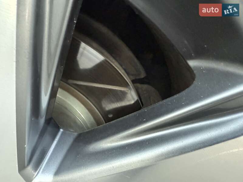 Внедорожник / Кроссовер Toyota Land Cruiser 2018 в Одессе фото 23 Внедорожник / Кроссовер Toyota Land Cruiser 2018 в Одессе