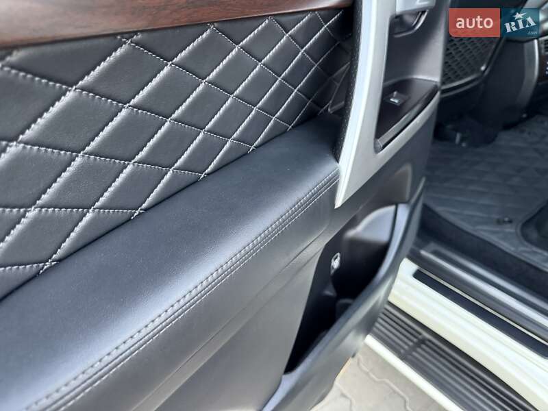 Внедорожник / Кроссовер Toyota Land Cruiser 2018 в Одессе фото 27 Внедорожник / Кроссовер Toyota Land Cruiser 2018 в Одессе