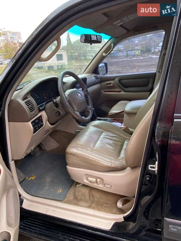 Toyota Land Cruiser 2001