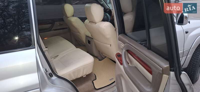 Позашляховик / Кросовер Toyota Land Cruiser 2001 в Кривому Розі