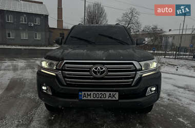 Внедорожник / Кроссовер Toyota Land Cruiser 2016 в Бердичеве