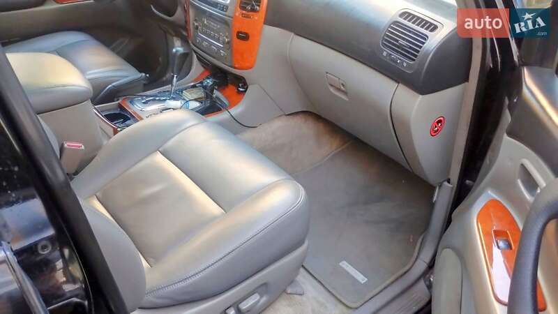 Позашляховик / Кросовер Toyota Land Cruiser 2003 в Києві