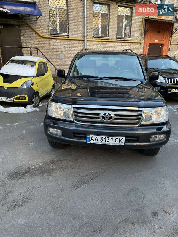 Позашляховик / Кросовер Toyota Land Cruiser 2006 в Києві