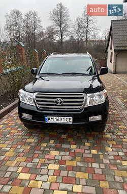 Toyota Land Cruiser 2011