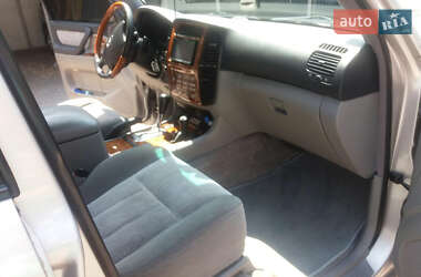 Внедорожник / Кроссовер Toyota Land Cruiser 2005 в 