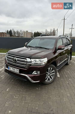 Внедорожник / Кроссовер Toyota Land Cruiser 2016 в 