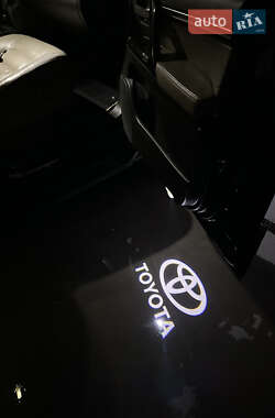Внедорожник / Кроссовер Toyota Land Cruiser 2008 в 
