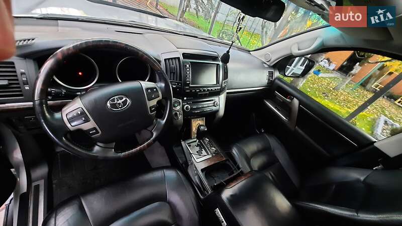 Позашляховик / Кросовер Toyota Land Cruiser 2011 в Києві
