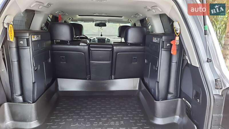 Позашляховик / Кросовер Toyota Land Cruiser 2011 в Києві