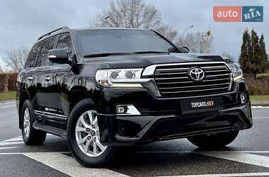 Внедорожник / Кроссовер Toyota Land Cruiser 2017 в Киеве