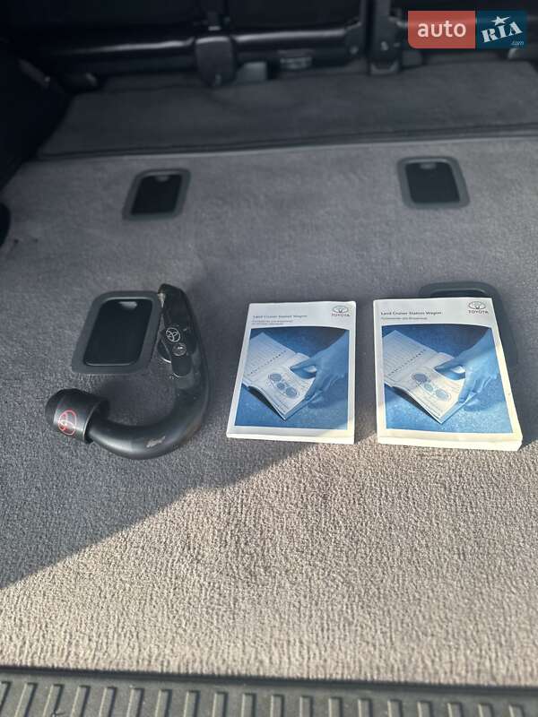 Внедорожник / Кроссовер Toyota Land Cruiser 2012 в Киеве