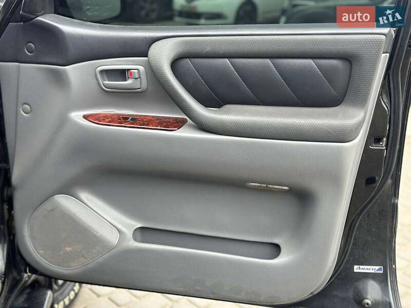 Внедорожник / Кроссовер Toyota Land Cruiser 2001 в Львове