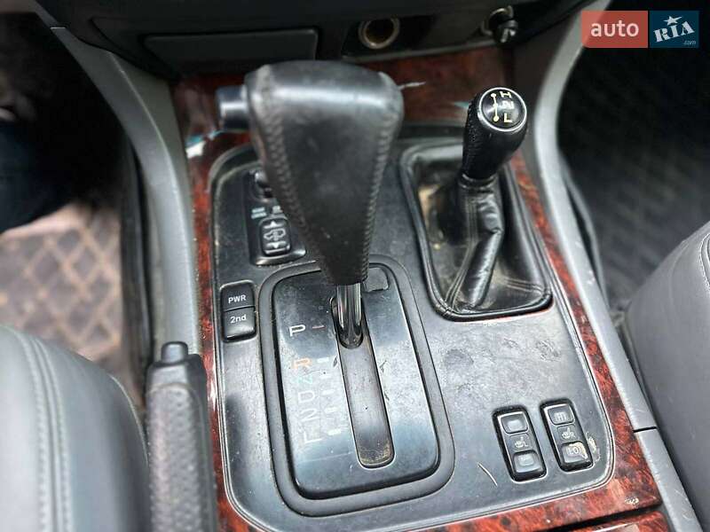 Внедорожник / Кроссовер Toyota Land Cruiser 2001 в Львове