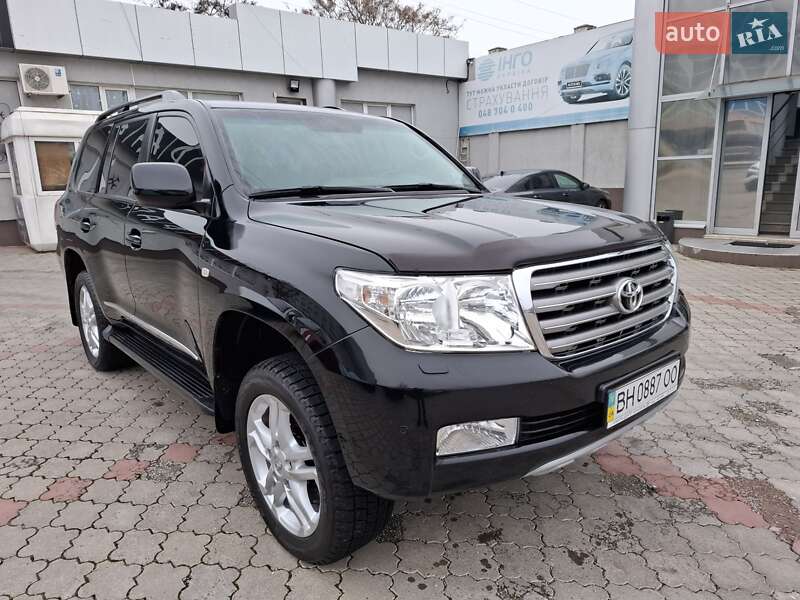 Toyota Land Cruiser 2010