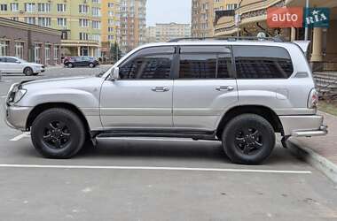 Внедорожник / Кроссовер Toyota Land Cruiser 2003 в Киеве