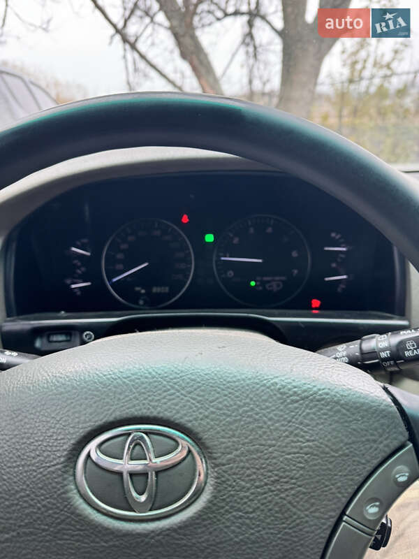 Внедорожник / Кроссовер Toyota Land Cruiser 2004 в Славянске