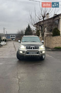 Внедорожник / Кроссовер Toyota Land Cruiser 2005 в Харькове