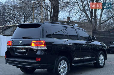 Внедорожник / Кроссовер Toyota Land Cruiser 2019 в 