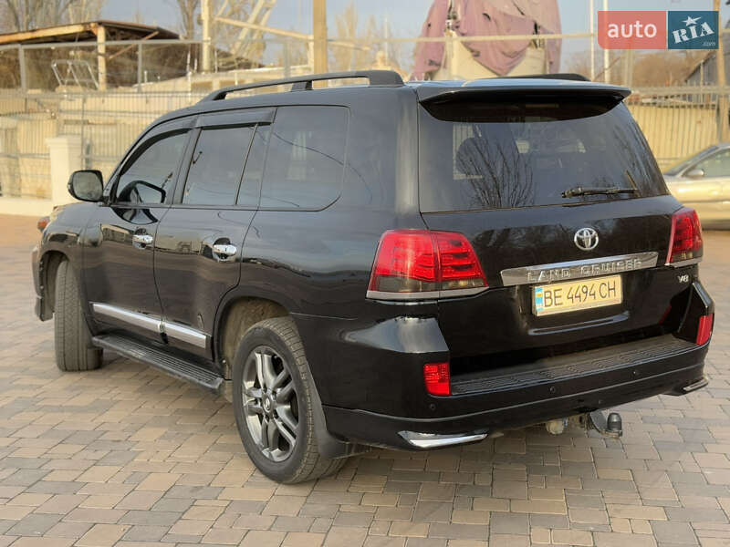 Внедорожник / Кроссовер Toyota Land Cruiser 2012 в Николаеве