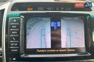 Внедорожник / Кроссовер Toyota Land Cruiser 2012 в 