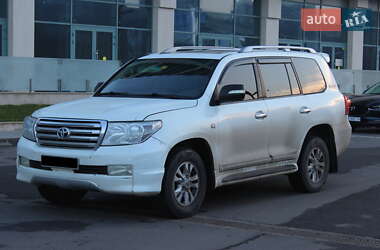 Toyota Land Cruiser 2011