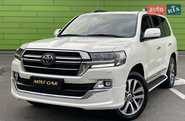 Toyota Land Cruiser 2019