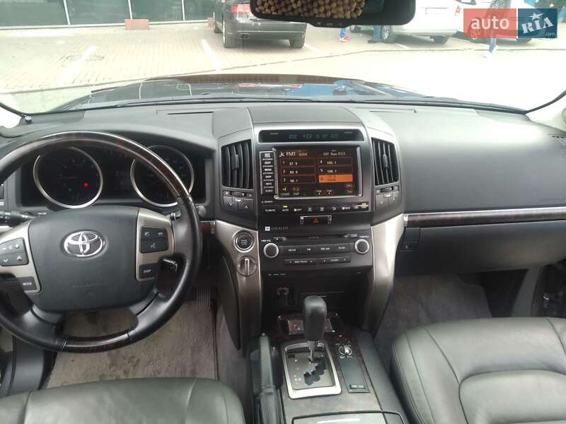 Внедорожник / Кроссовер Toyota Land Cruiser 2008 в Киеве