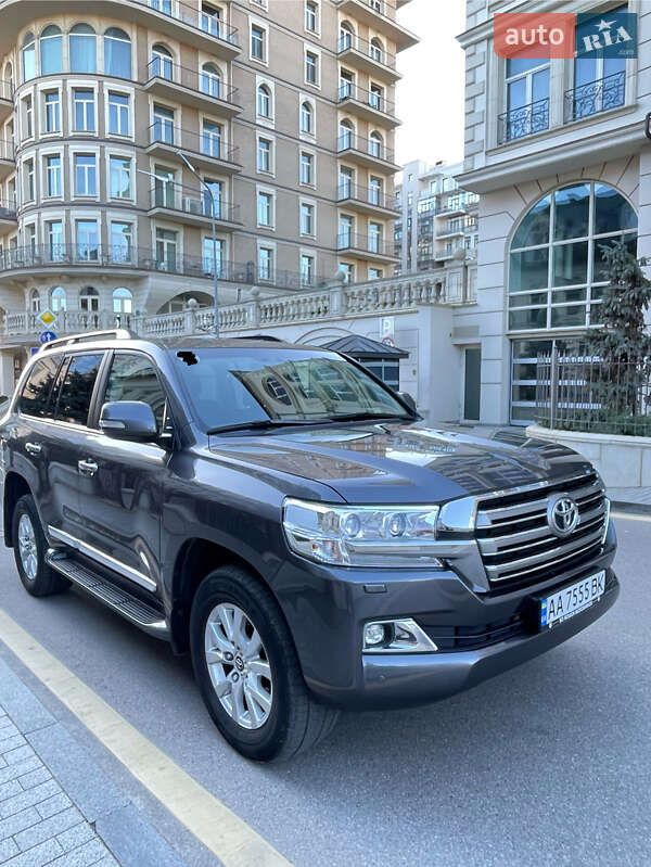 Внедорожник / Кроссовер Toyota Land Cruiser 2019 в Киеве