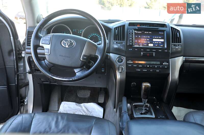 Внедорожник / Кроссовер Toyota Land Cruiser 2008 в Львове