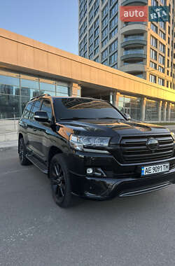 Позашляховик / Кросовер Toyota Land Cruiser 2017 в Дніпрі