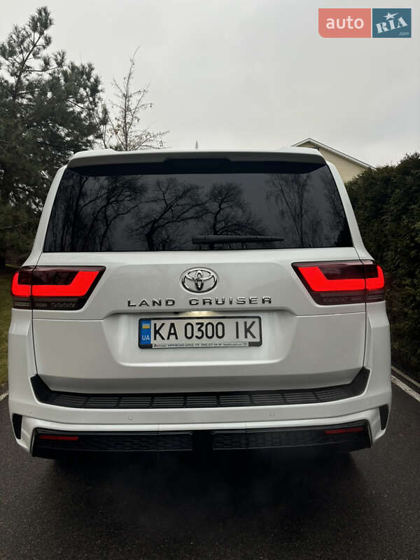 Внедорожник / Кроссовер Toyota Land Cruiser 2023 в Киеве