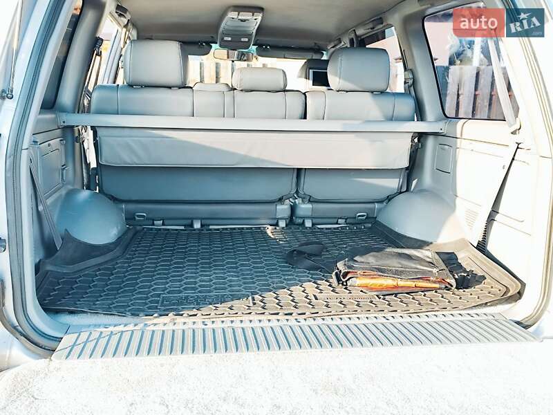Позашляховик / Кросовер Toyota Land Cruiser 2002 в Дніпрі