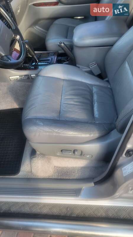 Позашляховик / Кросовер Toyota Land Cruiser 2002 в Дніпрі