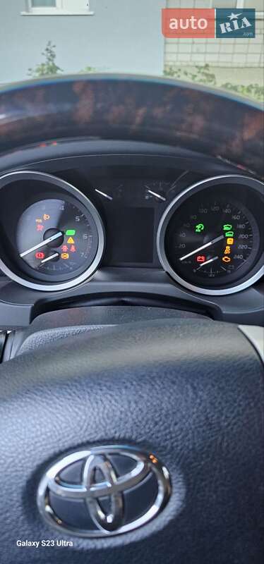 Внедорожник / Кроссовер Toyota Land Cruiser 2012 в Сквире