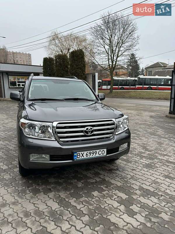 Внедорожник / Кроссовер Toyota Land Cruiser 2008 в 