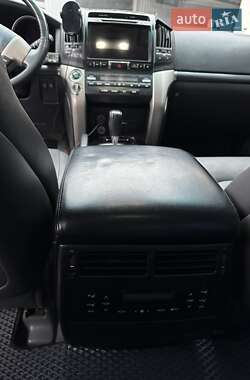 Внедорожник / Кроссовер Toyota Land Cruiser 2008 в 