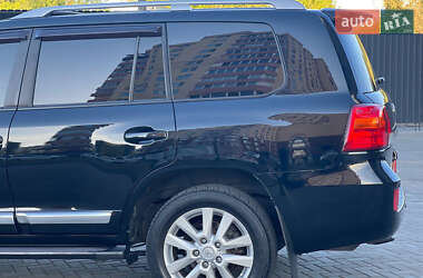 Внедорожник / Кроссовер Toyota Land Cruiser 2013 в 