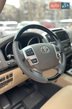 Внедорожник / Кроссовер Toyota Land Cruiser 2013 в Хмельницком