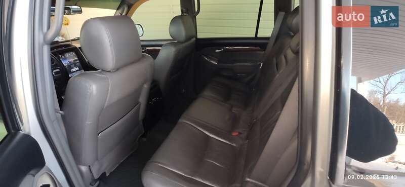 Внедорожник / Кроссовер Toyota Land Cruiser 2006 в Харькове