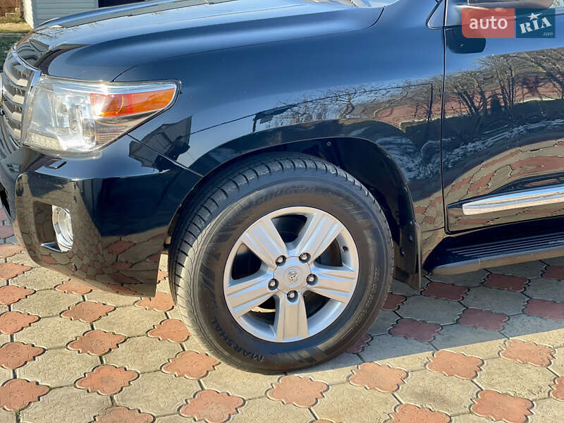 Позашляховик / Кросовер Toyota Land Cruiser 2012 в Дніпрі