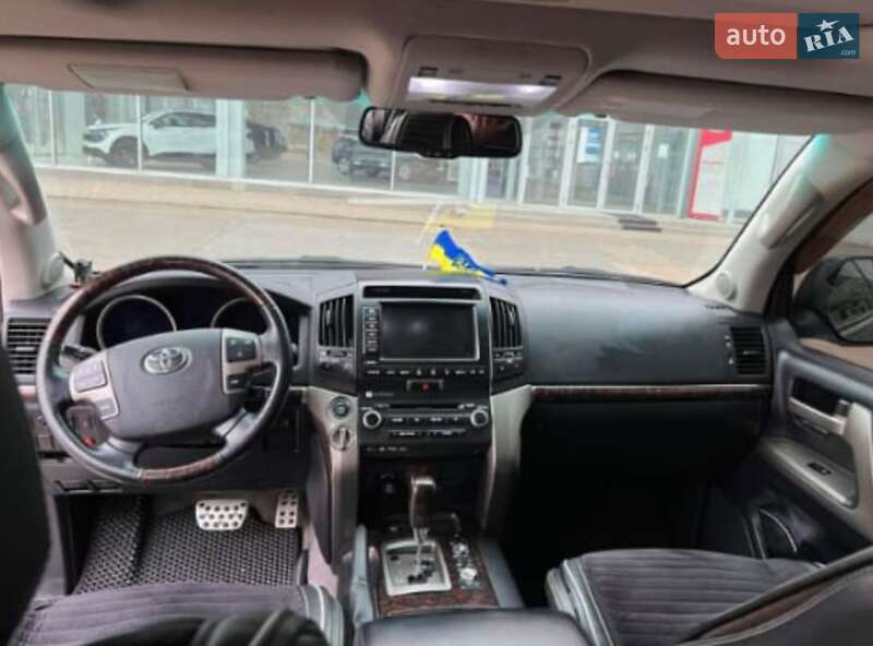 Внедорожник / Кроссовер Toyota Land Cruiser 2011 в Чернигове