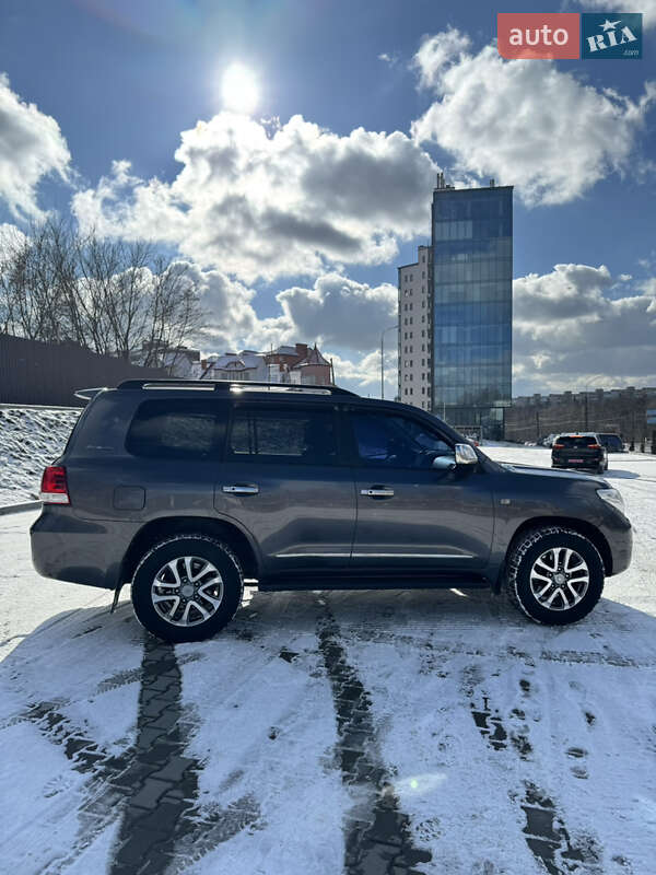 Внедорожник / Кроссовер Toyota Land Cruiser 2010 в Тернополе