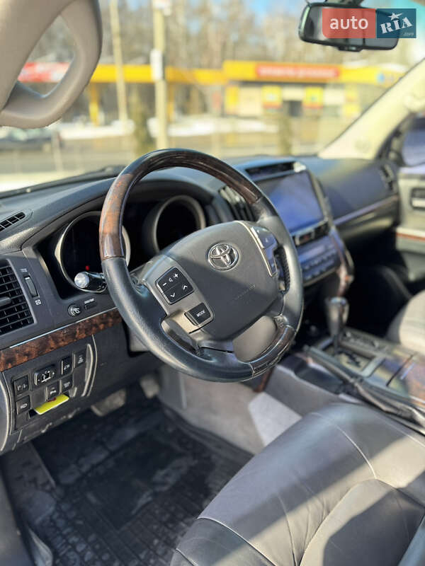 Внедорожник / Кроссовер Toyota Land Cruiser 2010 в Тернополе