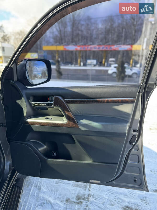 Внедорожник / Кроссовер Toyota Land Cruiser 2010 в Тернополе