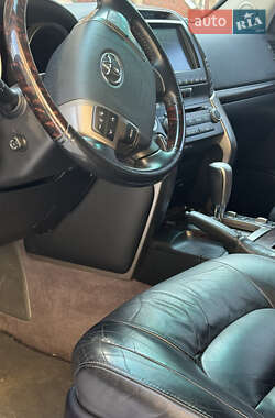 Внедорожник / Кроссовер Toyota Land Cruiser 2011 в 